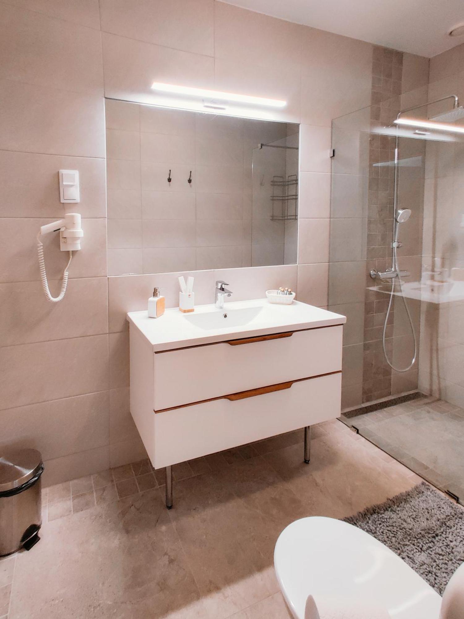 Hotell Wironia Jõhvi Esterno foto