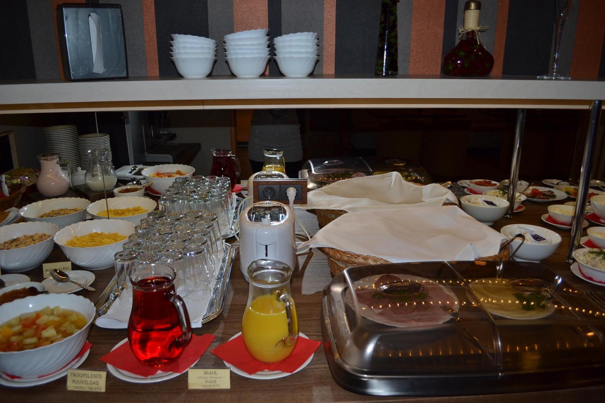 Hotell Wironia Jõhvi Esterno foto