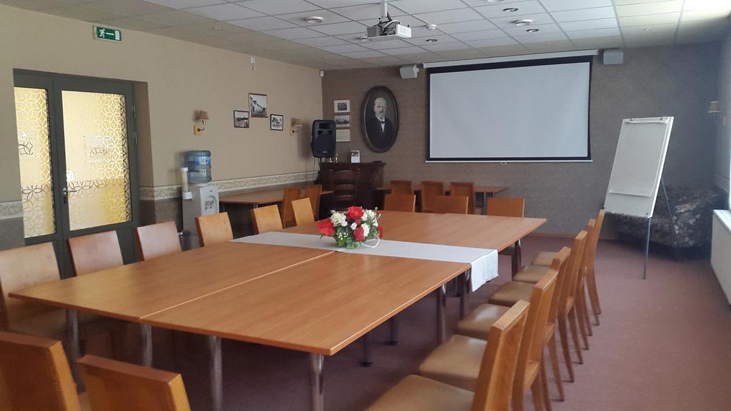 Hotell Wironia Jõhvi Esterno foto